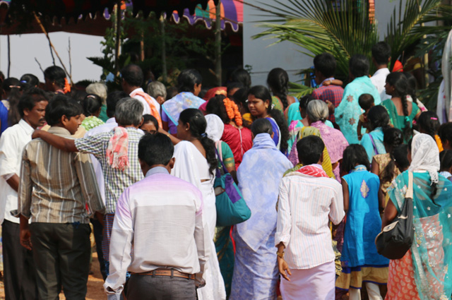 Hundreds Massed for the 2 days Mega Prayer organized by Grace Ministry at Pavagada, Tumkur. The Pavagada Prayer Meetings was a great blessing to the hundreds who gathered.